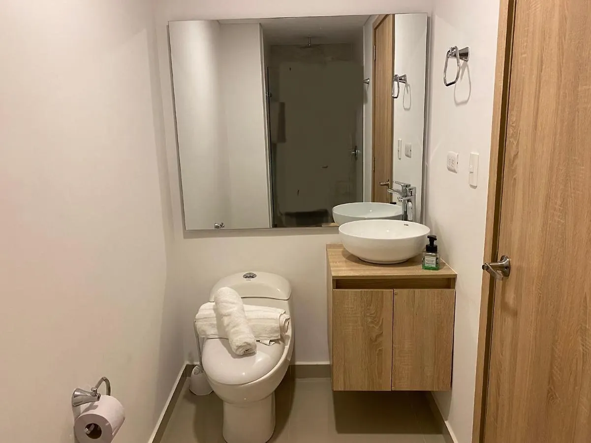 Duplex en condominio cerca a playa/casco histórico Cartagena Apartamento