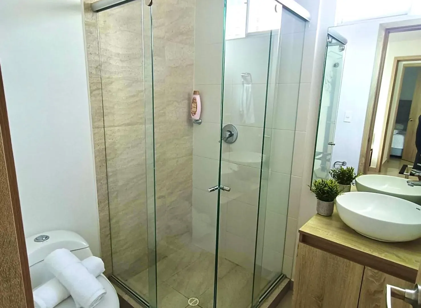 Duplex en condominio cerca a playa/casco histórico Cartagena Apartamento