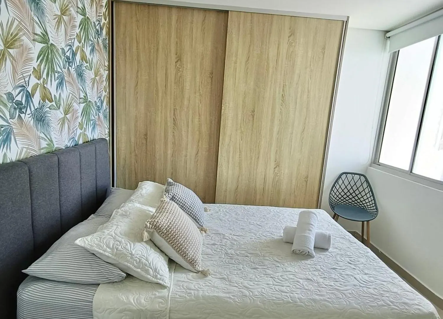 Duplex en condominio cerca a playa/casco histórico Cartagena Apartamento
